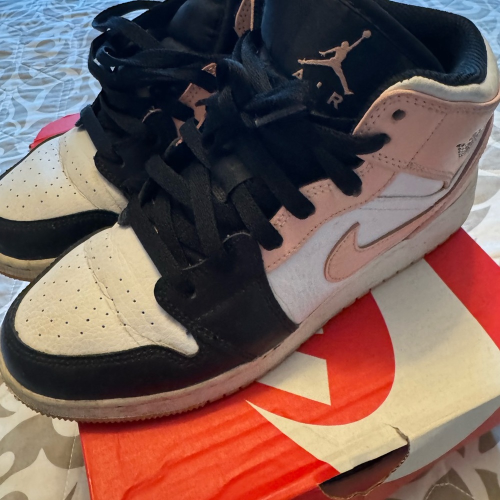 Jordan Kids' Black and Pink Sneakers